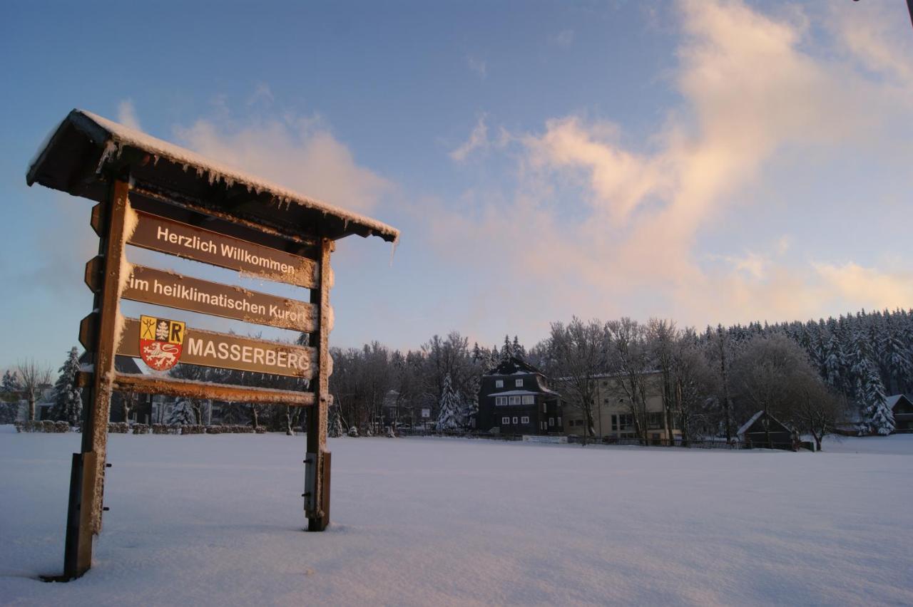 Hotel Haus Oberland Masserberg Eksteriør billede