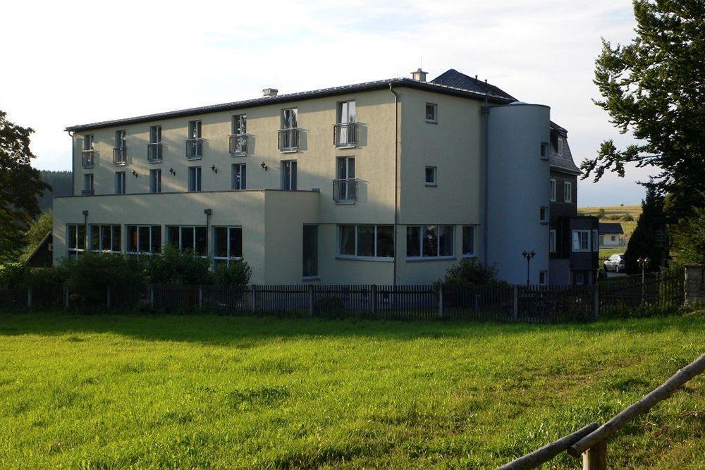 Hotel Haus Oberland Masserberg Eksteriør billede