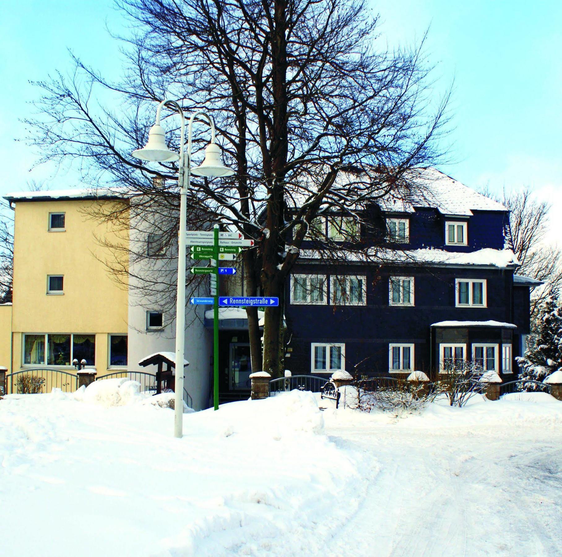 Hotel Haus Oberland Masserberg Eksteriør billede